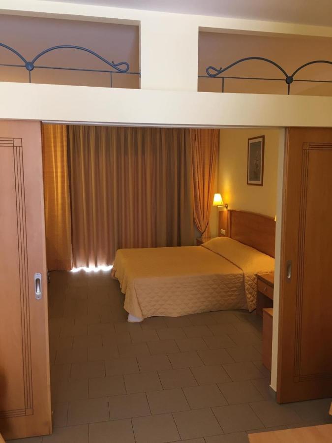 Coloma Apartments Pefkos Pefki 外观 照片