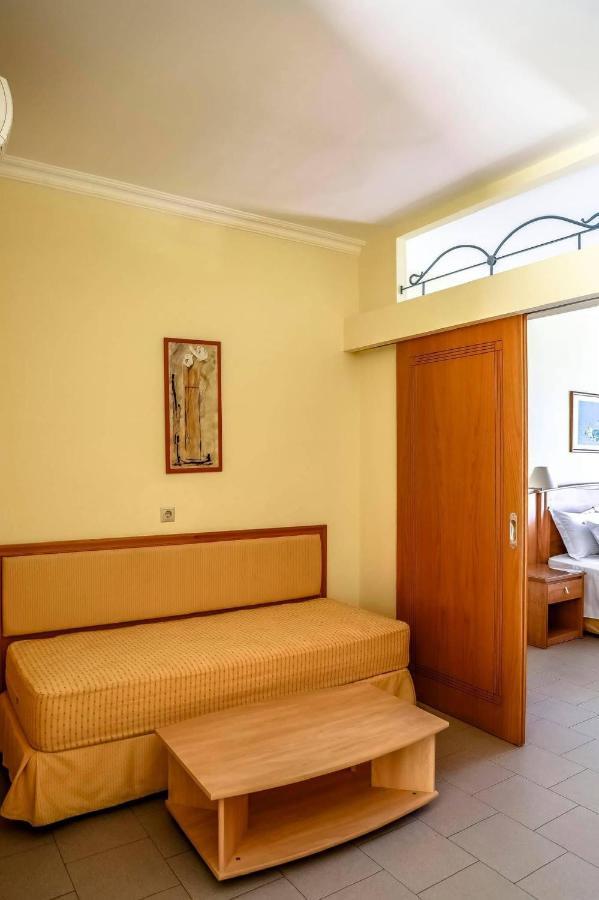 Coloma Apartments Pefkos Pefki 外观 照片